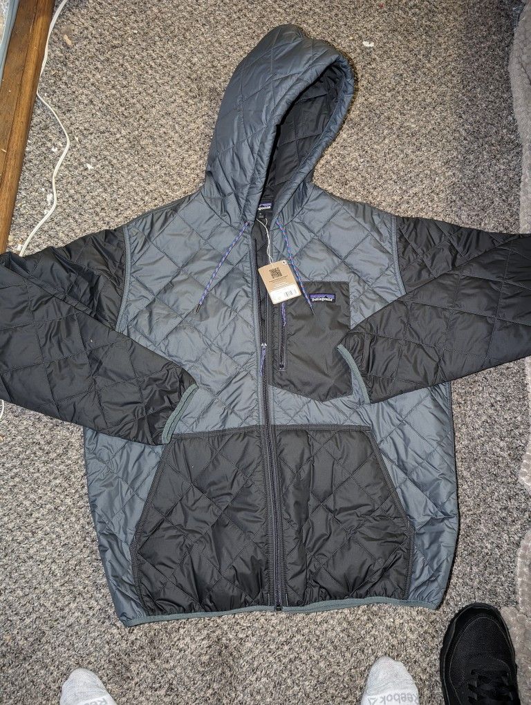 Patagonia Fleece Down Jacket & North Face Crew Neck Sweatshirt. 