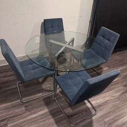 Table and chairs 