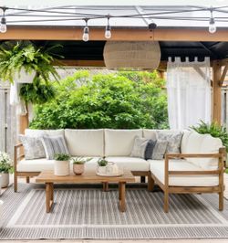 5-Person Outdoor Sectional Sofa and Coffee table - Acacia Wood