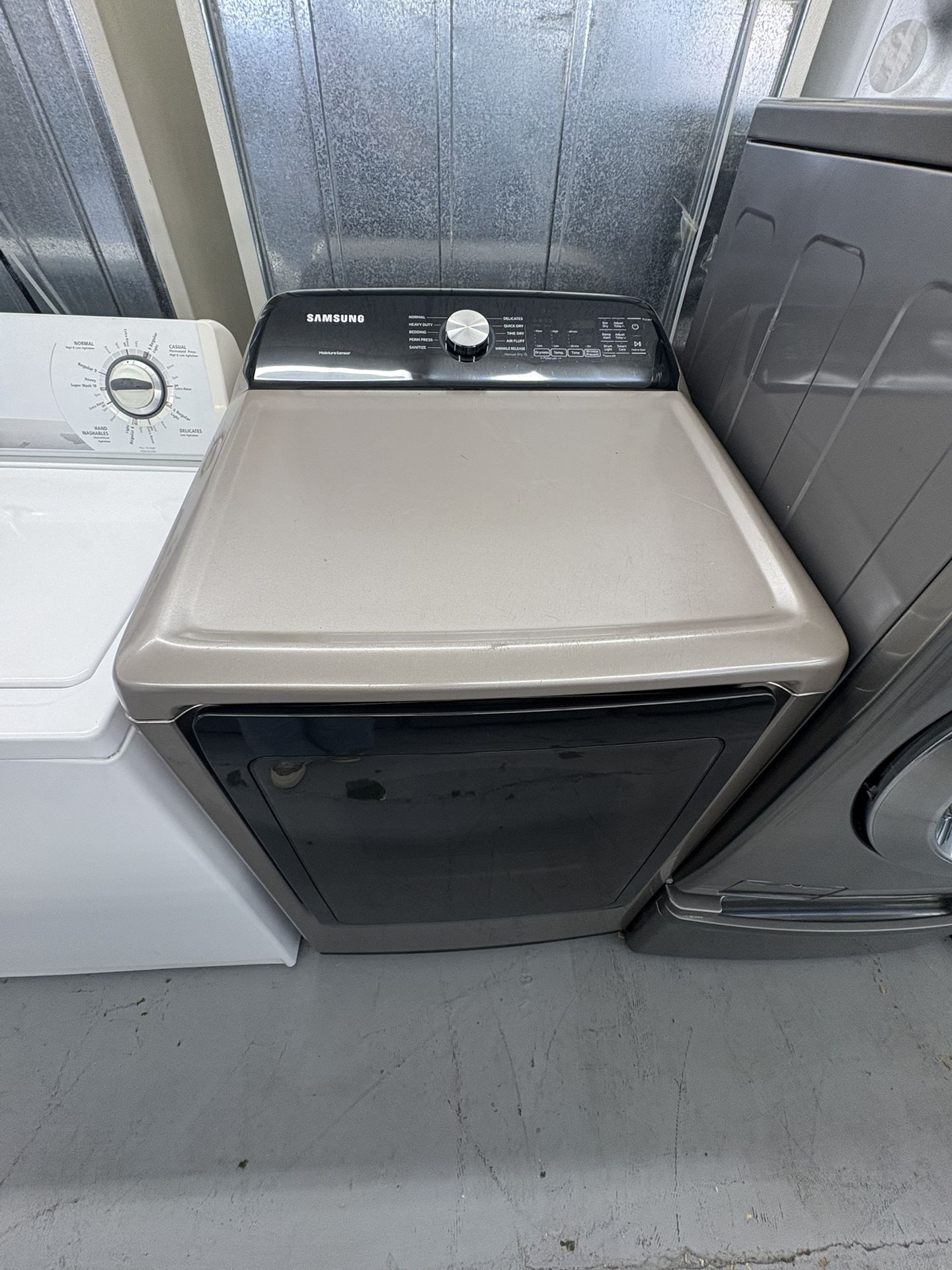Used Samsung Dryer Electric 220 V / 3 Months Warranty 