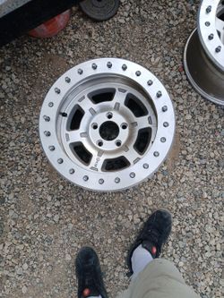 atx  jeep beadlock rims 5 lugs 17inch