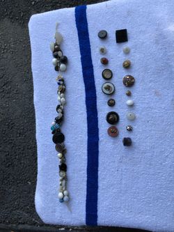Stones, buttons for necklaces