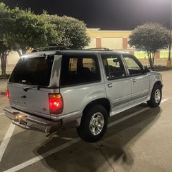 1996 Ford Explorer