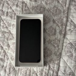 iPhone 13 Light pink