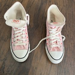 Women’s Converse Size 9