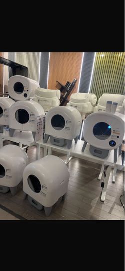 SELF CLEANING CAT LITTER BOX