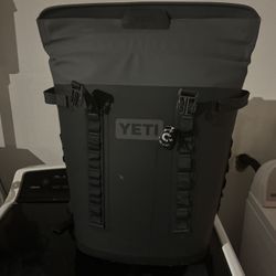 YETI M20 BACKPACK SOFT COOLER