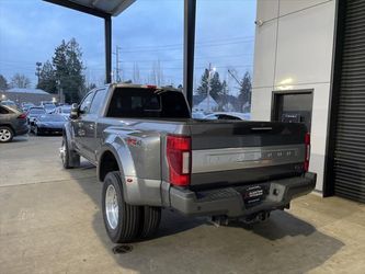 2021 Ford Super Duty F-450 DRW Thumbnail