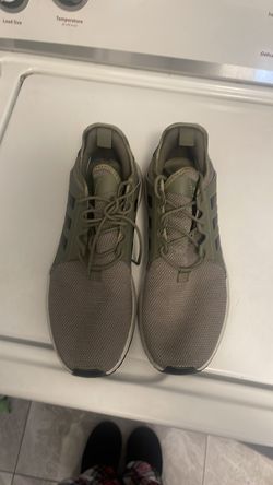 Adidas Sneakers