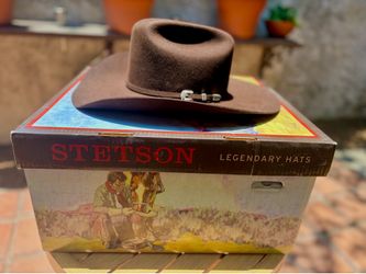 Original STETSON Skyline 6X Cowboy Hat in Original Box - Worn only a few times! In fine condition!