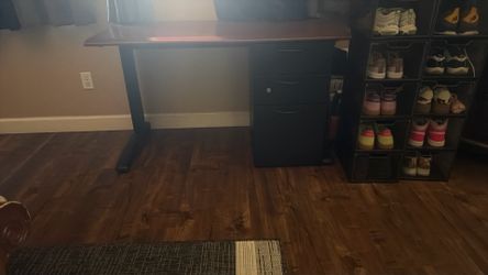 Desk (Near Santa Fe Casino )