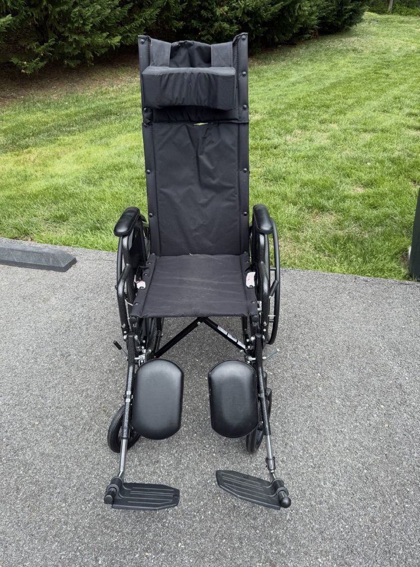 Medline Guardian Reclining Wheelchair DL Arm 20in Seat
