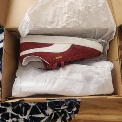 Size 9.5 Brand New Puma Suede Classic  Regal Red-Puma White