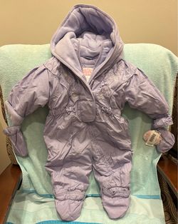 Girl’s Snowsuit Size 12 Months
