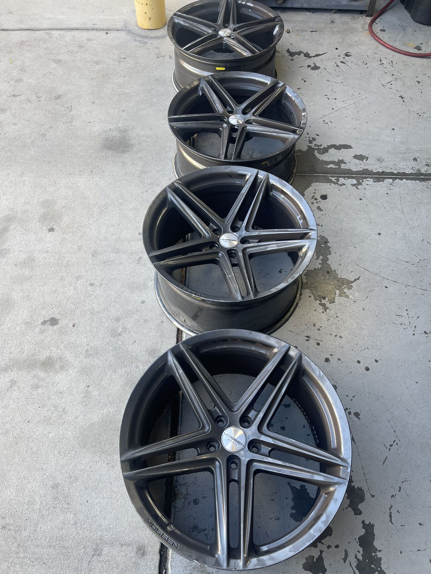Vossen 20 Inch Wheels