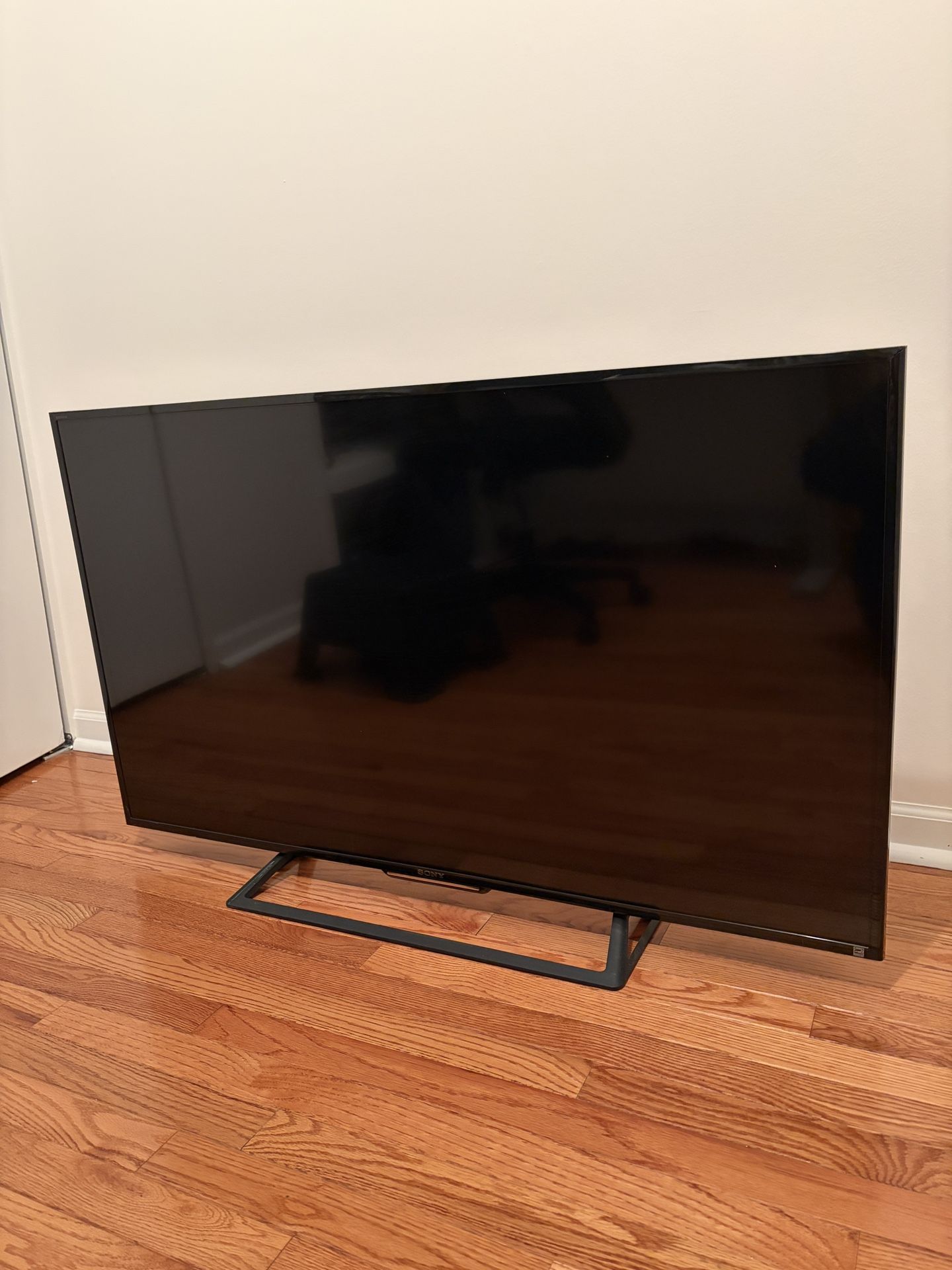 Sony Bravia 48” TV