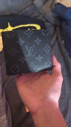 Black Bifold Wallet – Excellent Condition