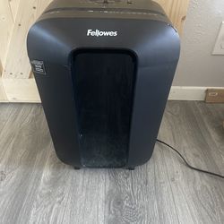 Fellowes LX70-RS  Shredder