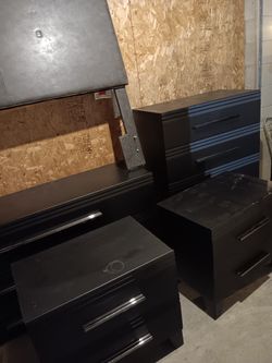 Queen Size Bed Room Set