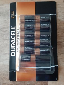 Duracell C14 and Kirkland AA batteries piles