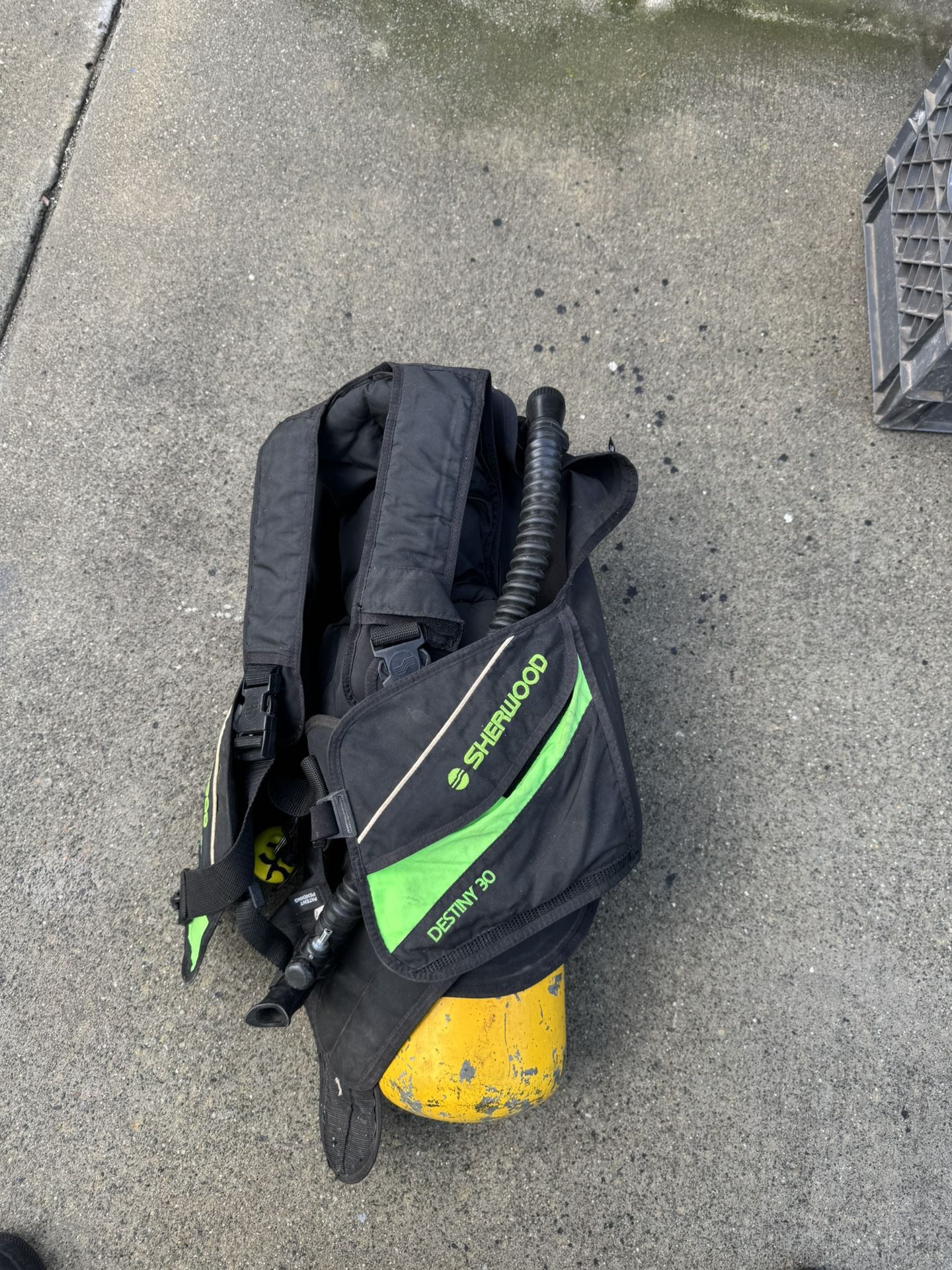 Sherwood Destiny 30 Scuba BC + Steel Tank w/ J-Valve – As-Is