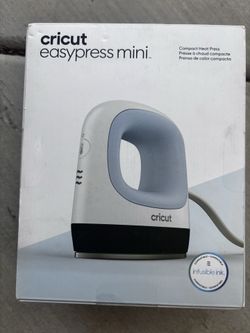 Cricket mini iron