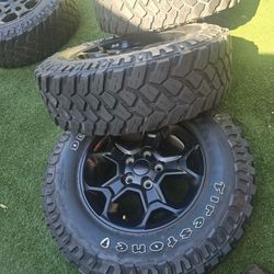 4 JEEP RIMS&TIRES 255-75R17 $600