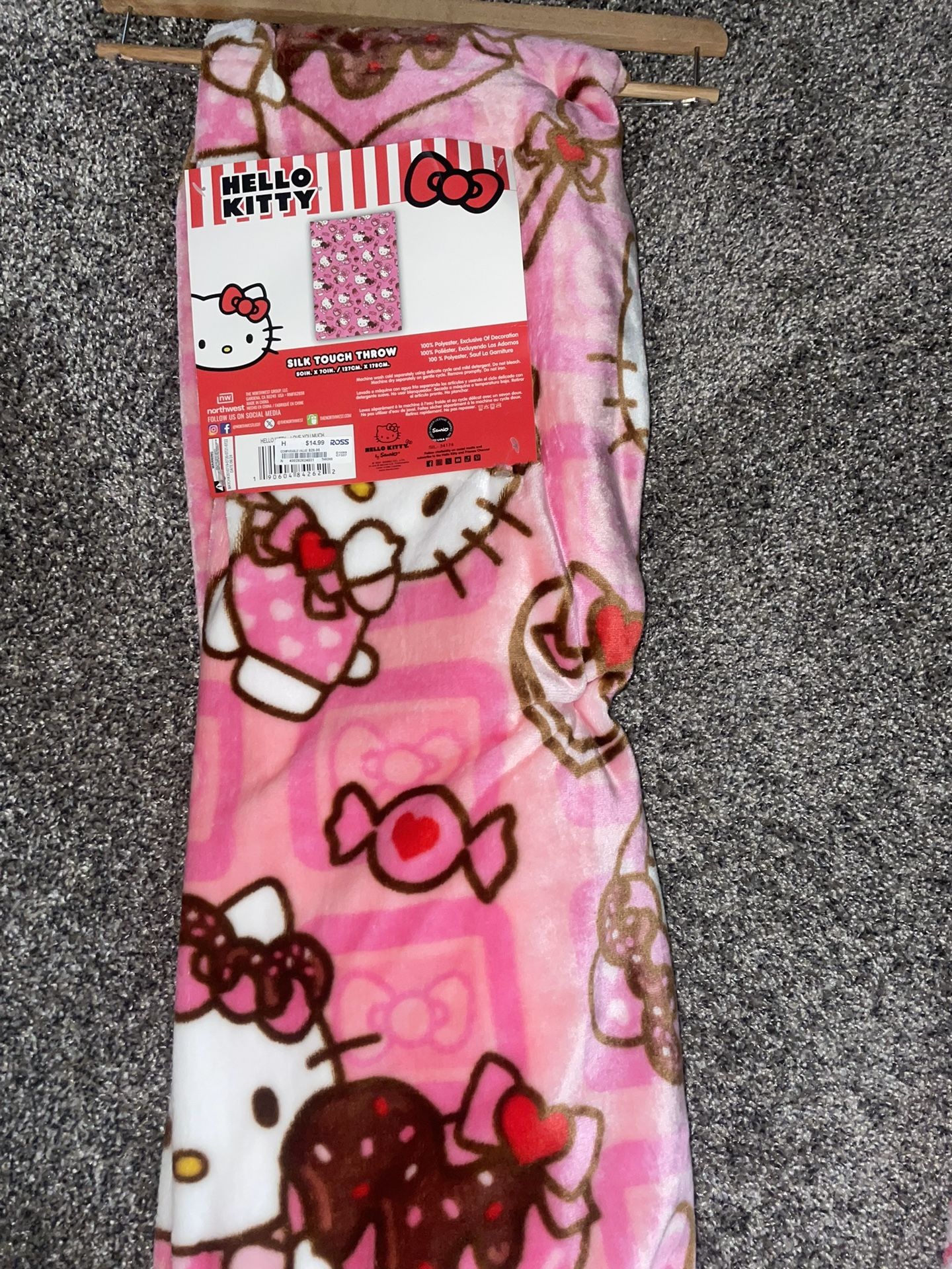 Hello Kitty Valentines Blanket