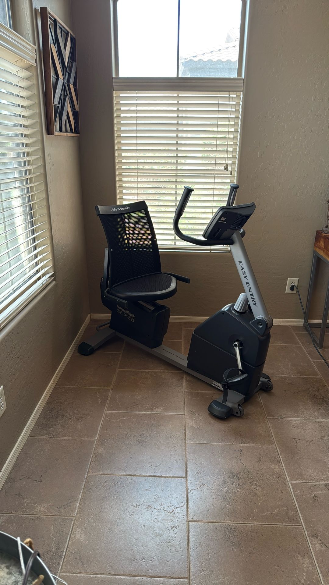 Nordic track Recumbent SL728 Easy Step In Design