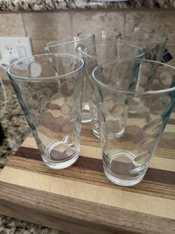 7 Clear Drinking Glasses with Bubbles On The Side
