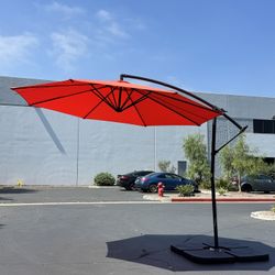 New 10’ Outdoor Patio Offset Cantilever Umbrella w/ Solar LED Light