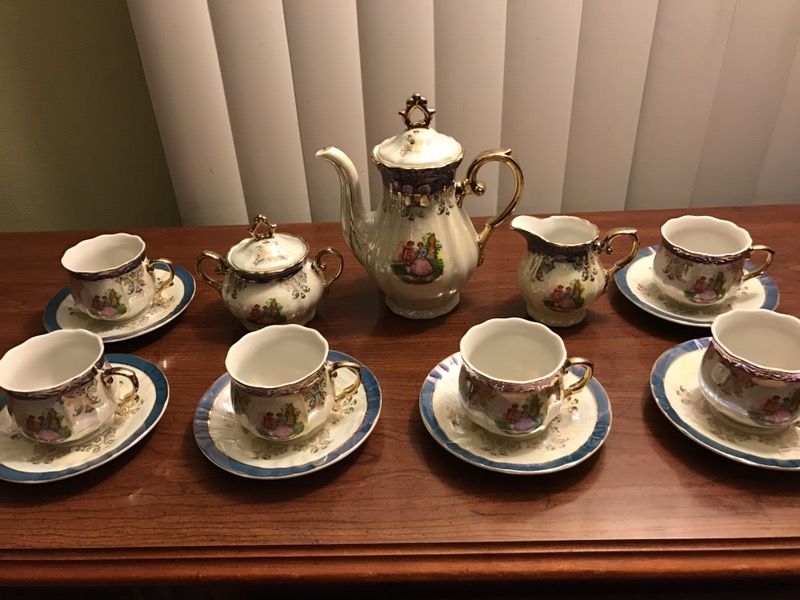 Royal Japan porcelain french style Romeo and Juliet Tea Pot &Coffee full set