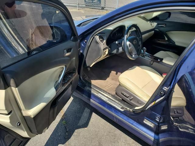 2011 Lexus IS