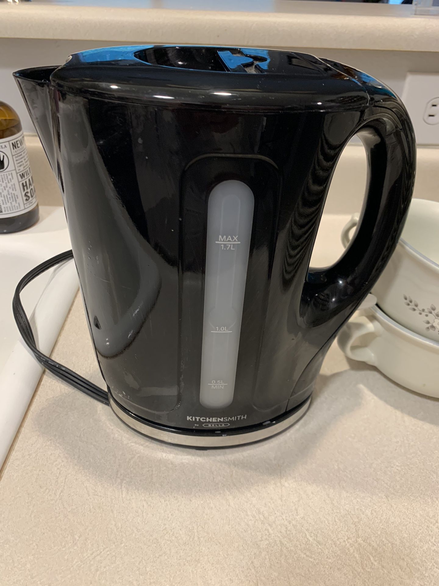 KitchenSmith By Bella Electric Kettle Water Heater for Sale in Tualatin, OR  - OfferUp