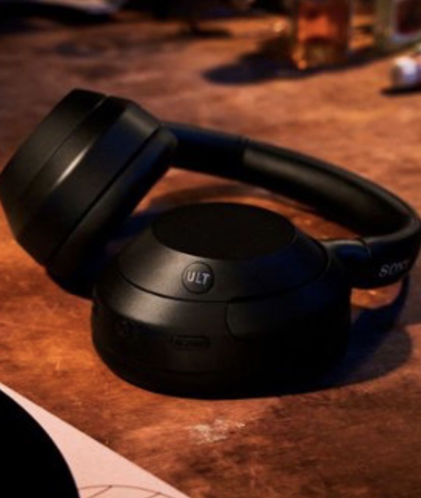 New Sony - ULT WEAR Wireless Noise Canceling Headphones - Black
