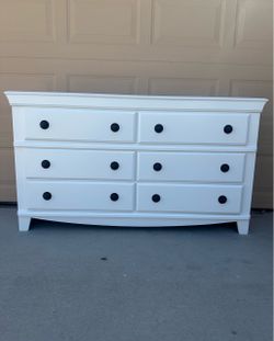 White 6 Drawers
