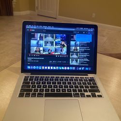 Retina MacBook Pro 13 Inch 2.5 i5 8GB 128GB SSD Like New