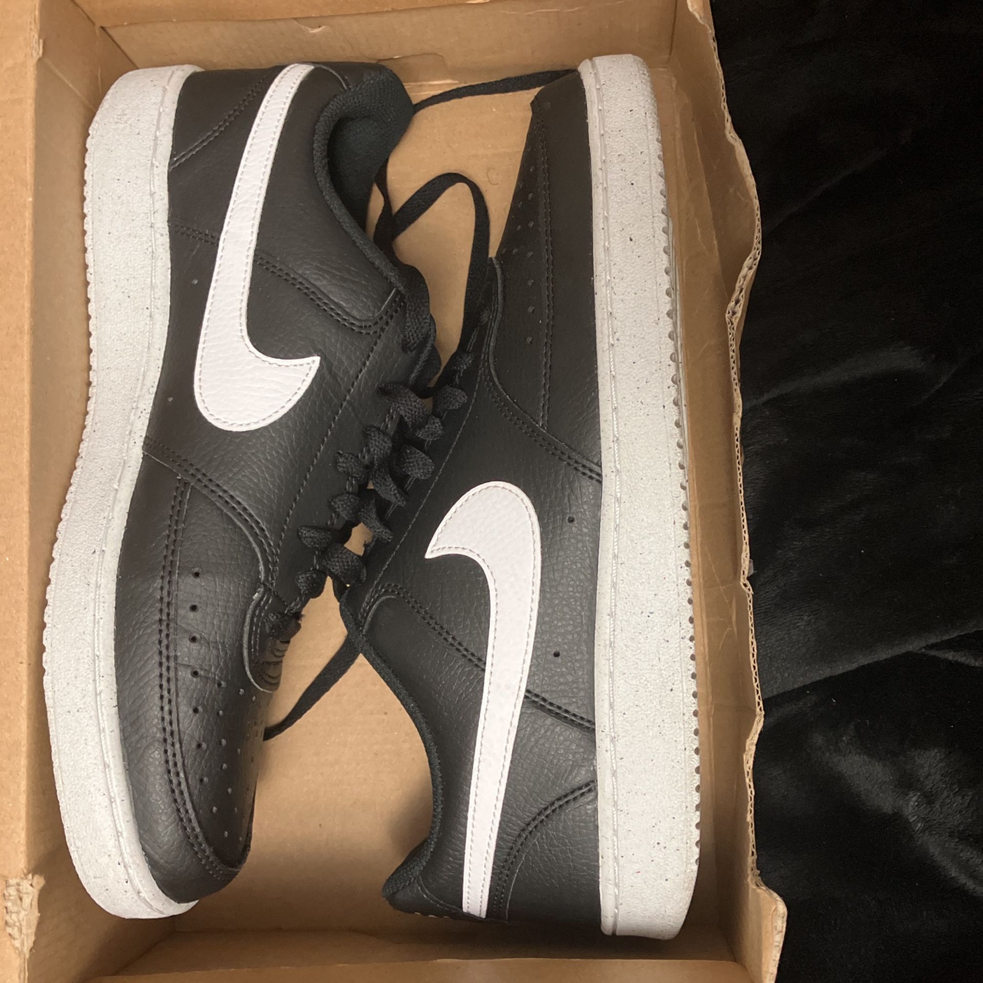 Nike Court Vision Low Black White Size 9 Men
