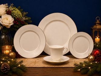 Lenox Hayworth 5 piece place setting.