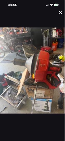 Milwaukee M12 toilet snake