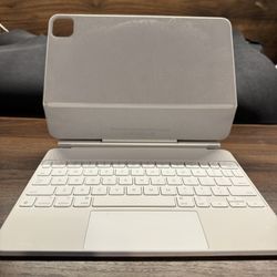 Magic Keyboard For 11” iPad