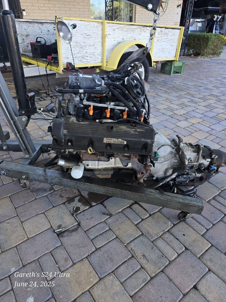 4.6 L Engine