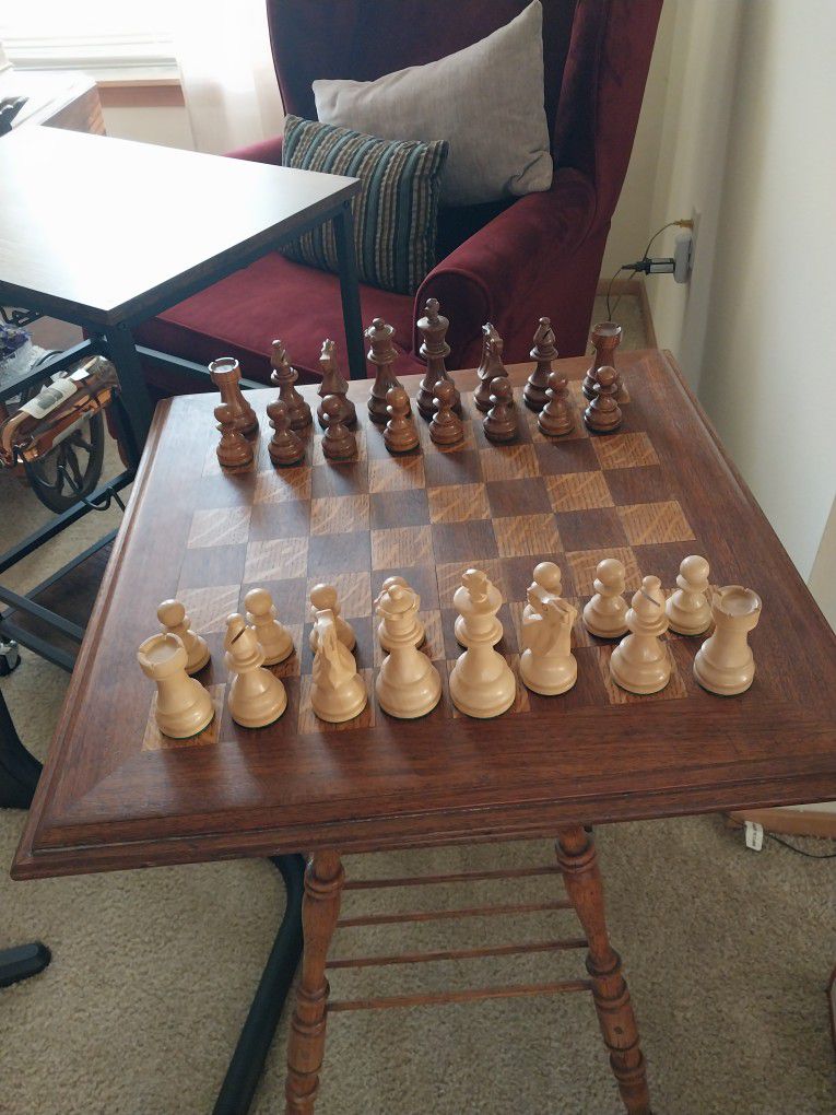 Like New Antique Wood Chess Board w/claw Feet