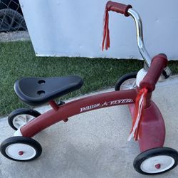 Radio Flyers Scoot About 