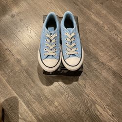 Girls Converse Size 13 Blue