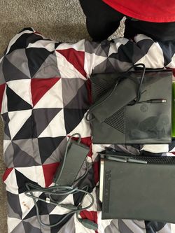 2 Xbox 360s