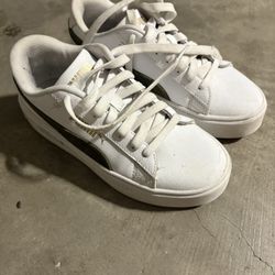 Pumas Ladies Sneakers 