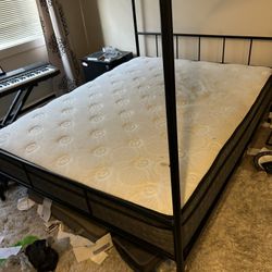 Queen Size Bed W/ Frame 