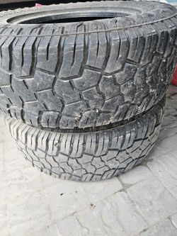 2 Tires 285 65 18 Yokohoma