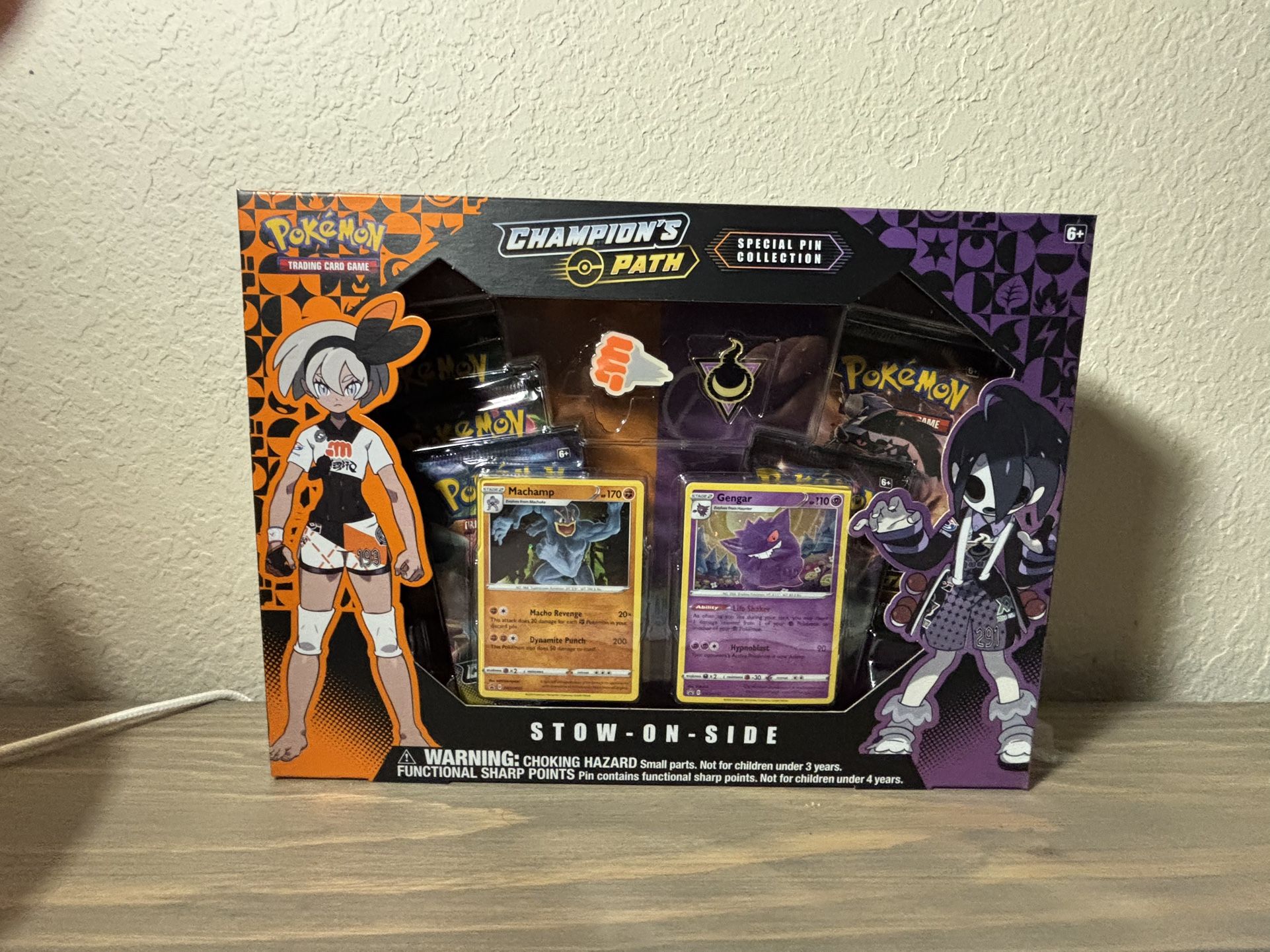 Pokémon TCG - Champion's Path Special Pin Collection (Stow-On-Side)